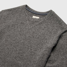Load image into Gallery viewer, Butch Cashmist Crewneck Charcoal