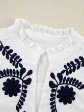 Load image into Gallery viewer, Floral Embroider Blouse
