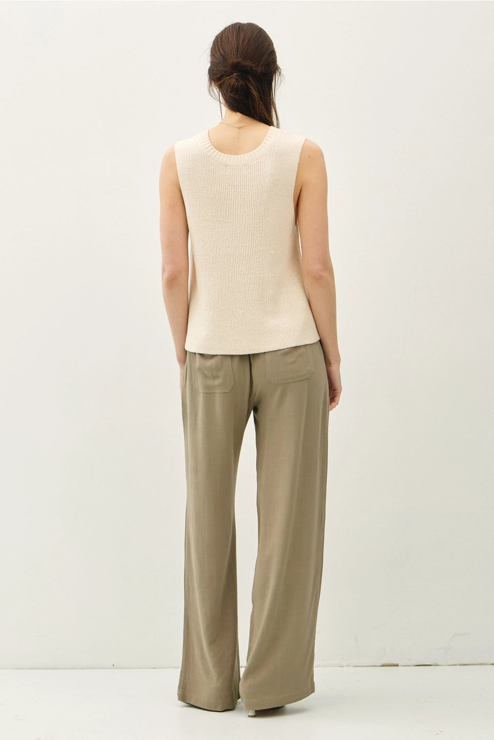 Knit Boxy V Neck Tank