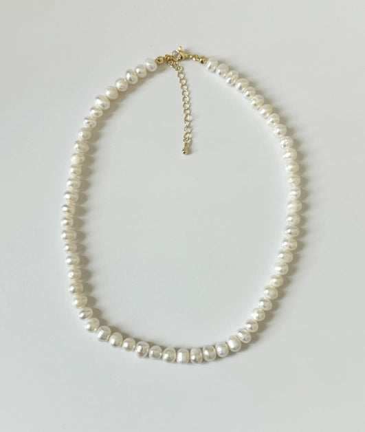 Cassie Pearl Necklace