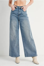 Load image into Gallery viewer, High Rise Wide Leg Jeans
