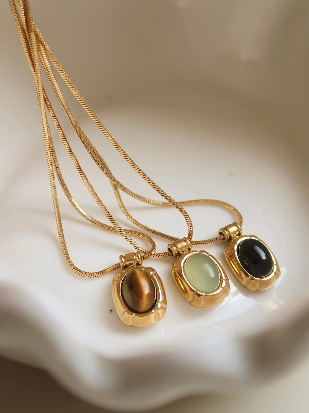 Green Onyx Oval Pendant