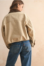Load image into Gallery viewer, Collar Contrasted Utility Jacket
