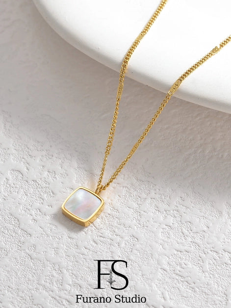Gold Pearl Square Pendant Necklace