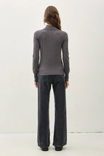 Load image into Gallery viewer, Basic Mock Neck Sweater
