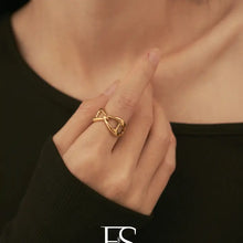 Load image into Gallery viewer, Twisted Band Ring

