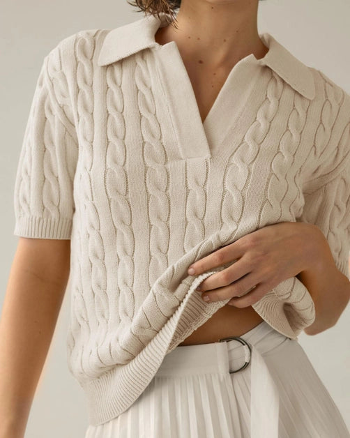 Short-Sleeved V-Neck Knit Top