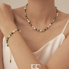 Load image into Gallery viewer, Green Beaded Bracelet
