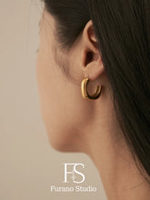 Load image into Gallery viewer, Gold Square Open Hoop Earrings
