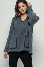 Load image into Gallery viewer, Contrast Stitched Knit Pullover
