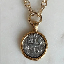 Load image into Gallery viewer, Villandry Coin Necklace
