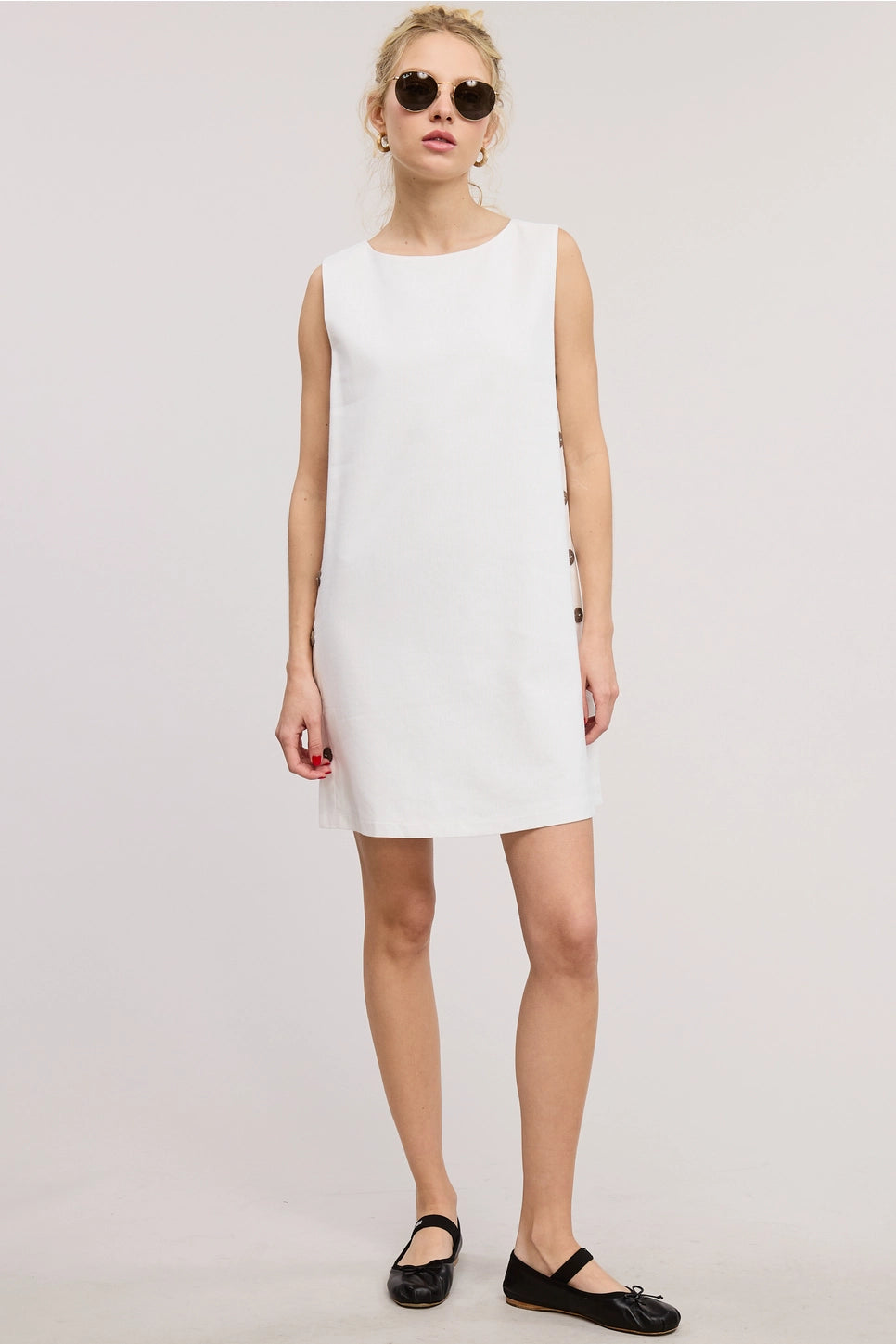 Wooden Side Button Linen Mini Dress