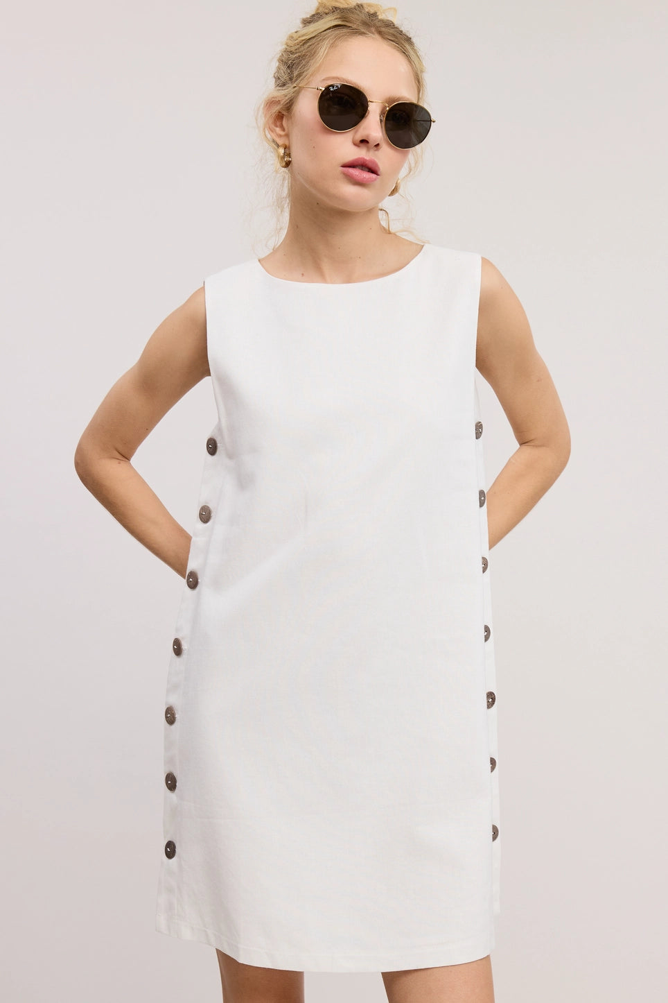 Wooden Side Button Linen Mini Dress