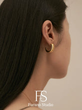 Load image into Gallery viewer, Gold Square Open Hoop Earrings

